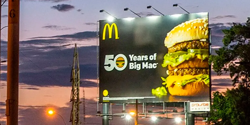 Anuncio Publicitario en Pantalla LED de la Película de Mujer Maravilla